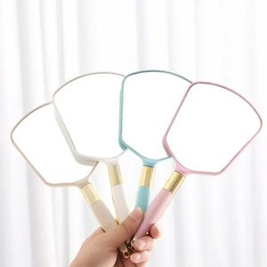 Söt rosa makeup Vanity Mirror Vintage Mirrors with handtag Women Round Hand Hold Cosmetic Mirrors High Definition I0823