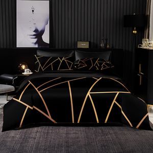 Set di biancheria da letto Simlpy Black Set copripiumino di alta qualità Copertina geometrica dorata Stampa per letto regina king size con federa 230822