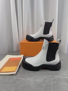 Botas de tornozelo feminino motocicletas garotos chelsea botas elegantes girl designer clássico ruby ​​boot boot martin plataforma botas deslizam sapatos de luxo plana com caixa 35-41