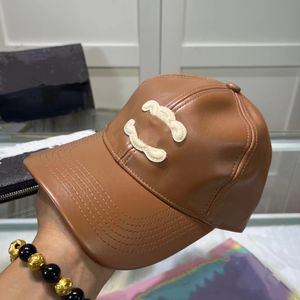 Designer Baseball Hat Men's and Women's High Quality Fisherman Hat Winter New Sunshade Hat Leather Material Fashion Trend Hat