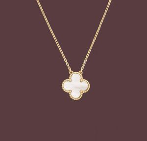 Designer Jewelry Four Leaf Clover Set Pendant Necklaces Bracelet Stud Earring Gold Sier Mother of Pearl Green Flower Necklace Link Chains