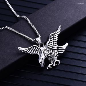 Ketten Mode einfache kompakte und exquisite Tierkrähe Raven Eagle Anhänger Halsketten für Männer Punkschmuck Geschenk