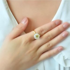 Klusterringar S925 Silverring Kvinnor smycken Temperament Jade Flower Five Petal Lotus för Lady Wedding Finger Accessories