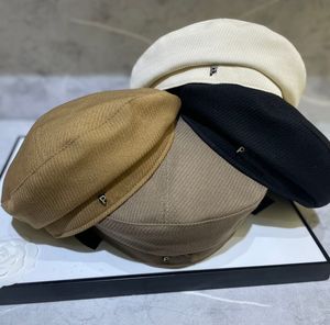 Designer Crystal Letter Beret Women Brand Fashion Outdoor Cappelli Designer Bucket Hat per cappelli aderenti da donna e uomo