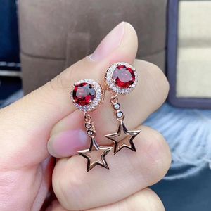 Altri accessori moda Orecchini a bottone Moda di arrivo Granato rosso per gioielli da donna Vero argento 925 Gemma naturale Buon colore Regalo di compleanno per ragazza Vendita LPY5