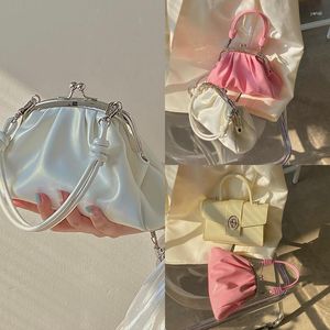 Evening Bags 2023 Tide Girls Cute Pleated Clip Bag Premium Feeling Chain Handbag Crossbody Dumpling Female Designer