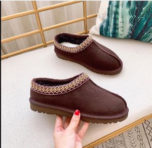 Snow Boots في الكاحل Boot Boot Short Botes Fashion Martin Designer Winter Wark Wool Real Leather Platform Winter Slipper Shoes Explosions Wwqsize 35-44