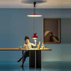 Lampadiers Italiano flessibile su e giù a LED LED Postmoderno in alluminio Minimalismo lampadario Lumunaire Lighting Imploratura per sala da pranzo