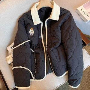 Down Coat 2023 Nytt svart rombisk mönster quiltad jacka koreansk björn broderi retro förtjockad kappa kvinnor vinter casual överdimensionerad jacka j230823