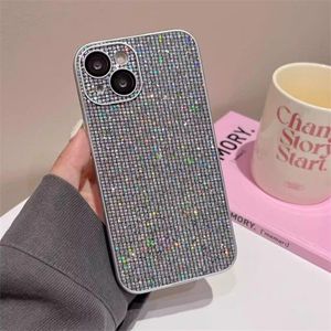 Telefon Kılıfı Lüks Glitter iPhone Kılıfları 14 Pro Max Case 13 12 11 Moda Tasarımcı Bling Köpüklü Rhinestone Elmas Jeweled 3D Kristal Kadınlar Arka Kapak