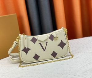 2023 TOP Designer womens shoulder bag luxury Easy Pouch On Strap handbags embossed flower letter Empreinte leather mini chain makeup bags