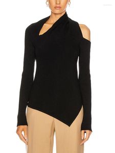 女性用セーターABSGD 2023不規則なセクシーな肩のニットトップ秋の非対称薄いバックレスブラック長袖セータートレンド