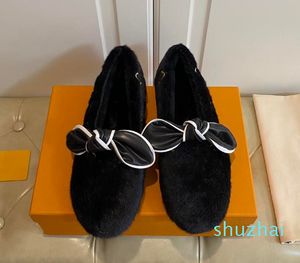 Designer Slippers de lã Mulheres luxuosas preguiçosas de cor sólida flip flop inverno