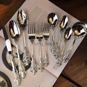 Royal Elegant Silver-Plated Palace TableWares Messer Fork Spoon European Western Food Suppe Löffel Kuchen Spatel Silber Vintage Anzug HKD230812