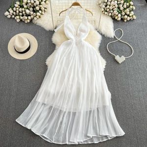 Casual Dresses Elegant Charm White Halter Long aftonklänning Kvinnor Backless midja Slim A-Line Chiffon Girls Beach Vacation Party