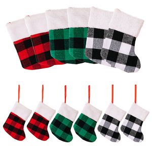 Classic Buffalo Plaid Christmas meias da família Decoração de árvore de Natal Ornamento Pendado Ornamento Santa Candy Gift Saco de talheres capa Decoração de festas de férias EW0084