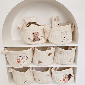 Wickelbeutel Tasche Windel Caddy Baby Gegenstände Spielzeugspeicher für geborene Kinderbettbettwäsche Baumwolle Stickerei Mama Bebe 230823