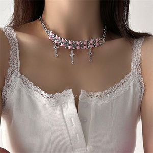 Choker y2k accessoarer kvinnor halsband punkstil korshänge halsband rosa estetiska smycken på nackkedjan 2023 trendig