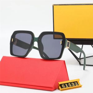 Occhiali da sole da sole da sole in spiaggia occhiali da sole da sole a cornice full tela designer per donna con occhiali da scatola gratuiti