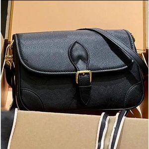 Designer Bag Shoulder Bags Luxury Handbags Women's Fashion Bags Y-Shaped Tote Bag Black Calfskin Classics Diagonal Stripes Quilted Chains5