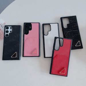 Luksusowe kieszonkowe projektanty Passele telefoniczne dla Galaxy Samsung S23 Plus S22 S21 S20 Ultra Note 20 10 Pro Classic Leather Triangle Designer Cover Flip 5 4 3 Case