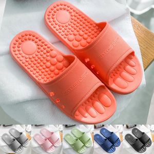 Slippers Couples Men Douvero Casa para casa não deslize massagem respirável Sapatos macios de solteiro Slipper confortável