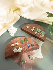 Decorative Plates Creative Retro Walnut Wooden Half Round Flat Ear Studs Display Shelf Jewelry Accessories Shooting Prop Base