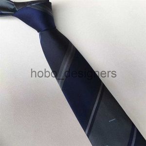 2023 Heartie Luxurys Дизайнерские мужские женские дизайнерские дизайнерские галстуки кожаная галстук для мужчин с дамами с узорами буквы шейки с твердым цветом x0824
