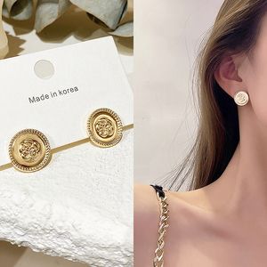 Brincos de flores de charme para mulheres Moda de cor de metal dourado Moda espumante Pingente Drop CLIP