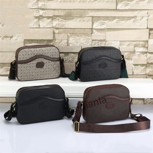 High quality designer bag new fashion men travel toilet pouch women cosmetic organizer make up bag famous classical toiletry bag with dust bag