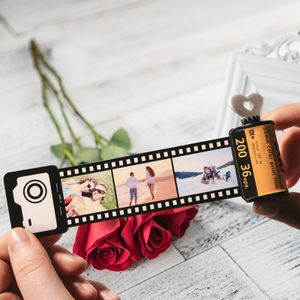 Keychains Lanyards Customize 10/15/20/25/30 Pos Memory Film Roll Keychain DIY Custom Po Film Album Personalized Valentines Day Gift For Lover 230823