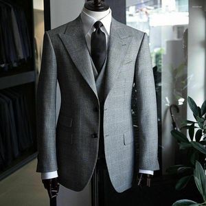 Men's Suits Gray Suit 2 Pieces Blazer Pants Single Breasted Plaid Peaked Lapel Business FormalWedding Groom Tailored Costume Homme