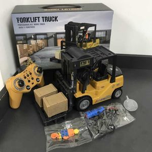 Electric/RC Car Forklift Model Car Toy 24Ghz Rc Car Remote Control Engineering Vehicles Cranes Liftable Spray Simulated Sound Toy For Boy Gift x0824