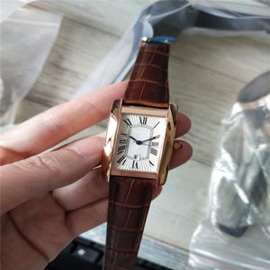 New Fashion Watch for Woman Classic Dress Armbandwatch Quarz Bewegung weibliche Uhren Edelstahl Uhrenbezug 27mm Lederband W260K