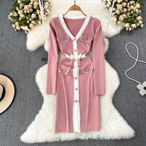 Casual Dresses Women's Knitting Dress Spring Autumn Fashionable Contrast Color Mid-Length V-Neck High Waist Elegant Temperament Knitted