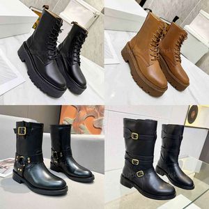 Designer Mulheres Botas de Tornozelo BULKY LACE UP Boot Couro Cowboy Moafers Inverno Lace-up Fivela Plataforma Botas Desert Knight Knight Botas Tamanho 35-41 com caixa