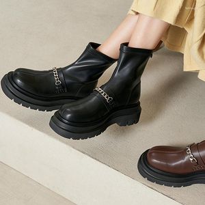 Сапоги осенняя зимняя мода лодыжка, дамы металлическая цепочка украшения 2023 Стиль короткий ботинок ретро японская обувь