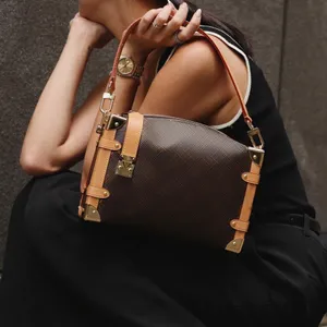 Bayan moda gündelik tasarım lüks yan gövde çanta çanta tote omuz çantaları crossbody messenger çanta üst ayna kalite debriyaj çanta çantası