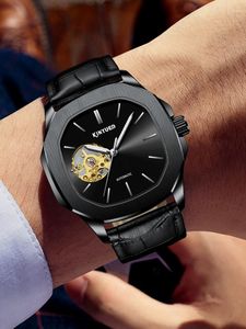 Нарученные часы kinyued дизайн бренд скелет Men Men Automatic Mechanical Watch Top Luxury Watchs Водонепроницаемые Reloj Hombre