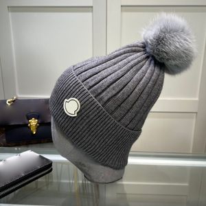 Beanie Erkekler Tasarımcı Mektup Şapka Spor Bonnet Tarzı Hediye Nakış Tasarımcısı Beanie Hat Wom