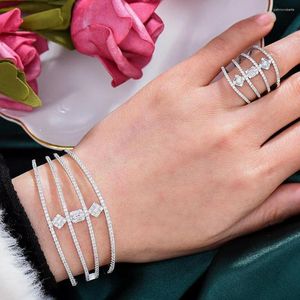 Bracciale in cristallo rotondo in moda in pietra di pietra con gioielli ad anello set per donne Rhinestone aperto regolabile