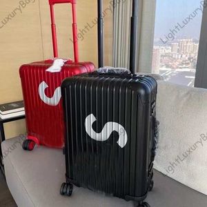 Tasarımcılar Seyahat Bavul Bagaj Moda Lüks Erkek Kadın Bagaj Çanta Çanta Kutusu Spinner Universal Wheel Duffel Bags 230824