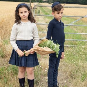 Roupas Conjuntos de Roupas como AW23 Coleção xadrez de shabbos meninos meninas de roupas combinando roupas bebês trajes saia blazer calça calças 230823