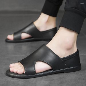 Fang Sandals Männer Mann Sommer Schuh Huf Tanga Stempel Garden Beach Schwarze große Größe Hausschuhe für Herrenschuhe Zapatos Hombre 304 's s