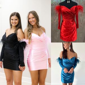 Silkeslen sträckt satin cocktailklänning 2k24 avtagbar lång fjäder ärmar tjej hemkomst prom pageant formell evenemang party runnings black-tie gala hoco klänning kricka rosa