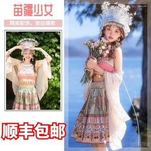 Abbigliamento etnico Guizhou Yunnan Minorità caratteristica Miao Set Luoyang Erhai Pografia Soft Girl