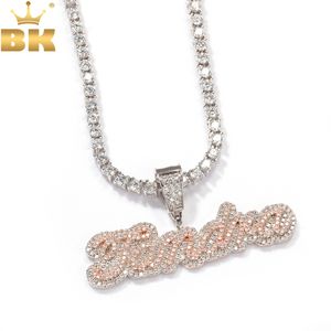 Pendanthalsband Bling King Custom Name Necklace Bubble Edwardian Script Letter Iced Out White Pink CZ Personalized Pendant Hiphop Jewelry 230824