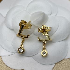 Designer Luxury Fashion Earring Jewelry Womens Retro Letter Golden örhängen för kvinnliga gåvor Bröllopsfest Ear Studs Decoration Ear Rings