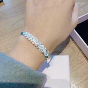 Bangle Fashion Silver Color Carve Peacock For Women Elegant Mom Grandmother Gifts Jewelry