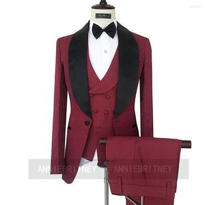 Abiti da uomo Est Borgogna Abito da uomo Stampa floreale Scialle Risvolto Business Casual Tuxedo 3 pezzi (Giacca pantaloni Gilet) Matrimonio su misura